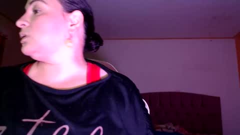 Snapshot of miaabrownn chatting on 6, 11, 2025 MIA online show from 6, 11, 2025