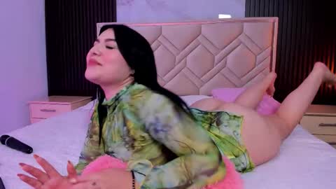 Miaa Farrel online show from 29, 11, 2025