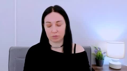 Mia online show from 2, 4, 2026