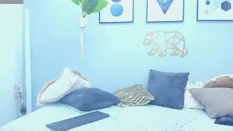 Mia online show from 5, 1, 2025