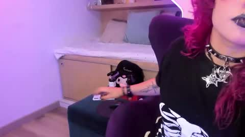 Mia online show from 20, 2, 2025