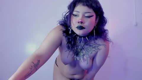 Mia online show from 10, 10, 2025