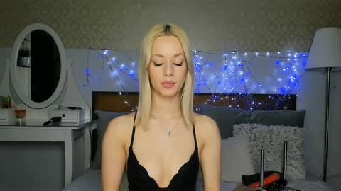 MiaBeeX online show from 15, 4, 2026