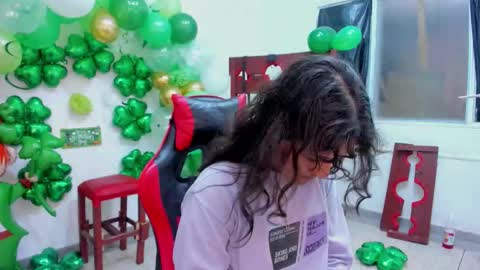 Mia and Max online show from 17, 3, 2026