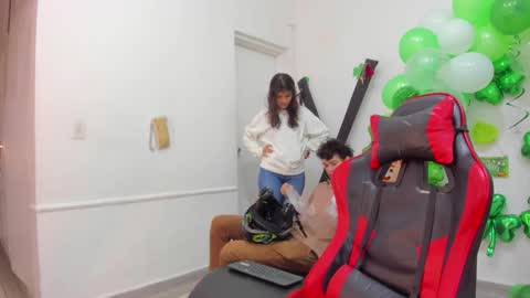 Mia and Max online show from 20, 3, 2026