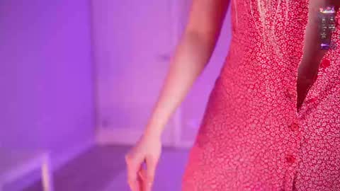 miablueye online show from 6, 4, 2026