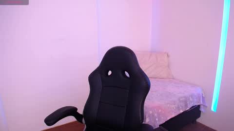 Snapshot of miablum_ chatting on 11, 2, 2026 Mia Blum online show from 11, 2, 2026