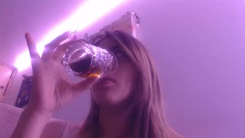 Snapshot of miacollings1 chatting on 3, 5, 2026 Miia online show from 3, 5, 2026
