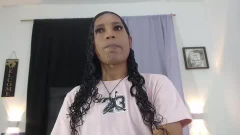 MiaCoock online show from 10, 11, 2025