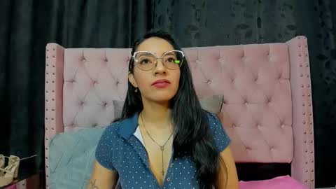 miadivinehyh online show from 10, 6, 2026