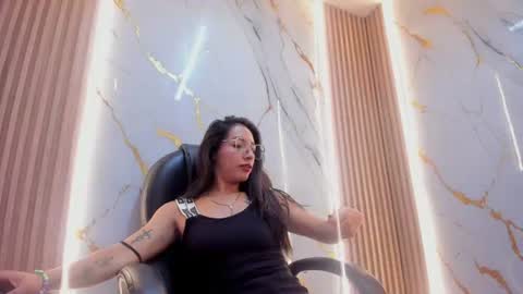miadivinehyh online show from 27, 6, 2026