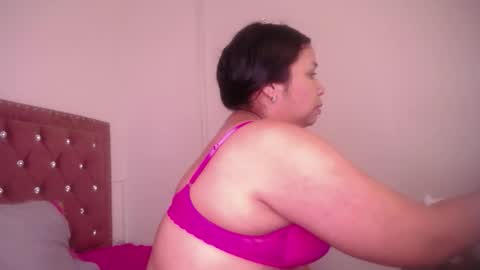 Snapshot of miafuegolatino chatting on 17, 2, 2026 mia online show from 17, 2, 2026