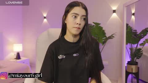 Mia Gomez online show from 17, 10, 2025