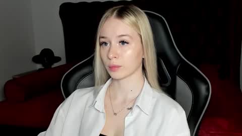 Mia online show from 4, 12, 2025