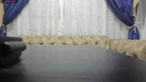 Miah Collins online show from 26, 2, 2025