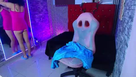 MIA VELEZ online show from 21, 11, 2025