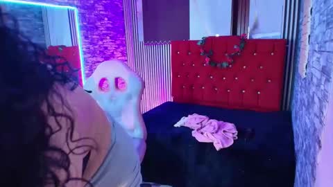 MIA VELEZ online show from 26, 11, 2025