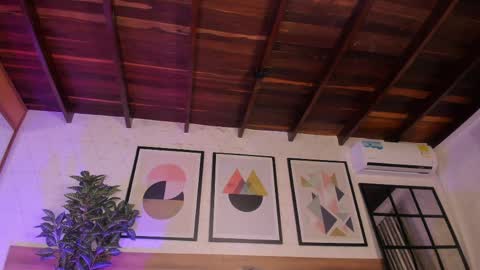 Mia  online show from 11, 4, 2026