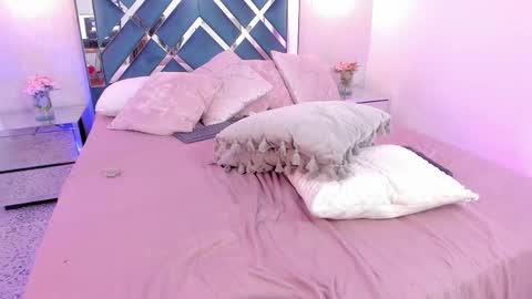 Mia Khalifa online show from 28, 2, 2025