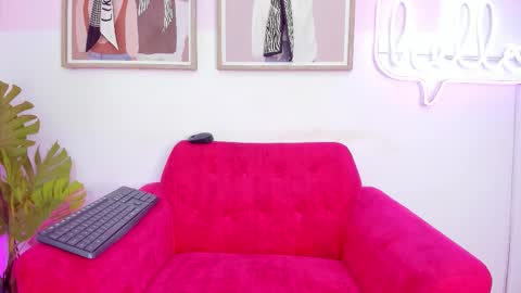 Mia Khalifa online show from 12, 11, 2025