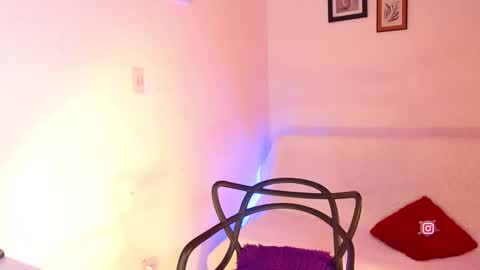 Snapshot of miaknox chatting on 17, 2, 2025 Mia online show from 17, 2, 2025