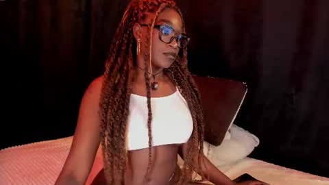 Snapshot of miaknox chatting on 3, 7, 2026 Mia online show from 3, 7, 2026