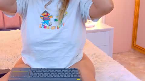 Snapshot of mialaurents chatting on 27, 2, 2026 Mia online show from 27, 2, 2026