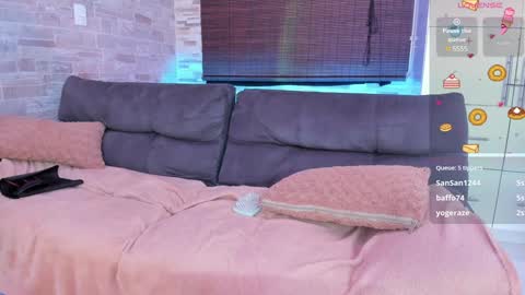 Mia online show from 5, 1, 2025