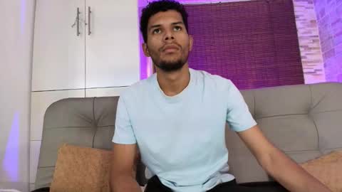 Mia online show from 5, 10, 2025