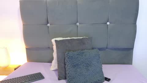 MIA online show from 8, 4, 2026