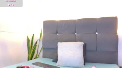 Snapshot of miamackleyn_ chatting on 5, 5, 2026 MIA online show from 5, 5, 2026