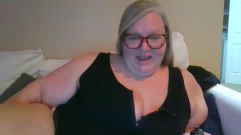 Snapshot of miamarie555 chatting on 18, 1, 2026 Miamarie555 online show from 18, 1, 2026