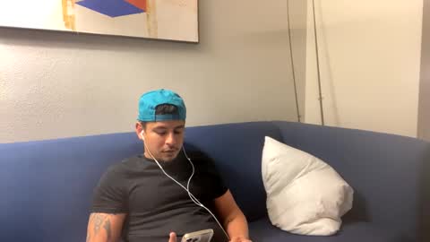 miamiclos1 online show from 31, 1, 2025