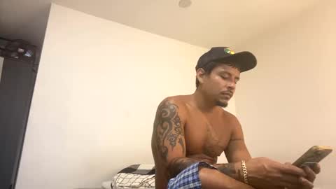 miamiclos1 online show from 5, 10, 2025