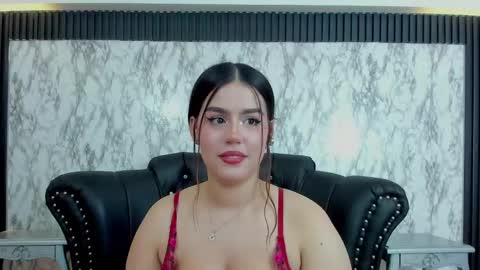 Mia   -5 7001400 Follow  online show from 8, 2, 2025