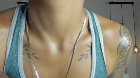 Mia Morgann online show from 8, 2, 2025