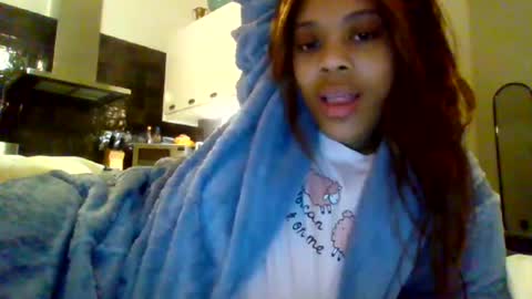 Snapshot of miamuffin8 chatting on 2, 2, 2025 MiaMuffn online show from 2, 2, 2025