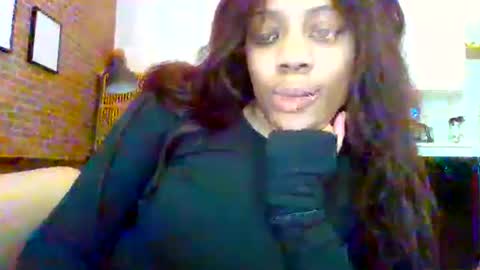 Snapshot of miamuffin8 chatting on 18, 9, 2025 MiaMuffn online show from 18, 9, 2025