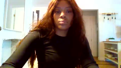 Snapshot of miamuffin8 chatting on 20, 9, 2025 MiaMuffn online show from 20, 9, 2025