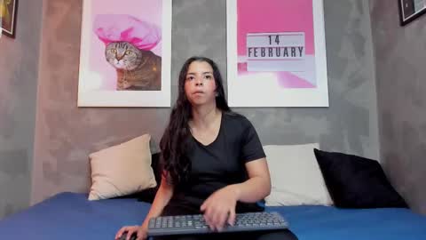 Mia online show from 6, 10, 2025