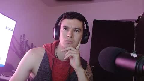 Snapshot of miaou_miaou chatting on 3, 1, 2025 miaou_miaou online show from 3, 1, 2025