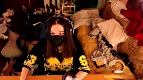 Kristien online show from 16, 2, 2025