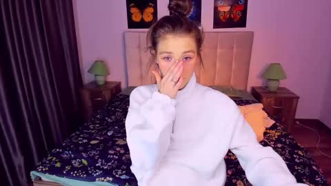 Mia online show from 8, 12, 2024