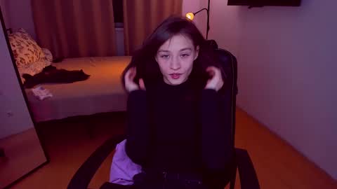 Mia online show from 6, 2, 2025