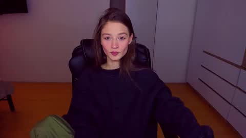 Mia online show from 10, 2, 2025