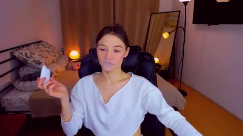 Mia online show from 11, 2, 2025