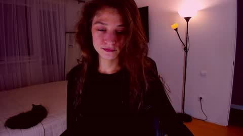 Snapshot of miapaw chatting on 9, 7, 2026 Mia online show from 9, 7, 2026