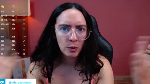 Snapshot of miaportman chatting on 27, 1, 2025 MIAPORTMANN online show from 27, 1, 2025