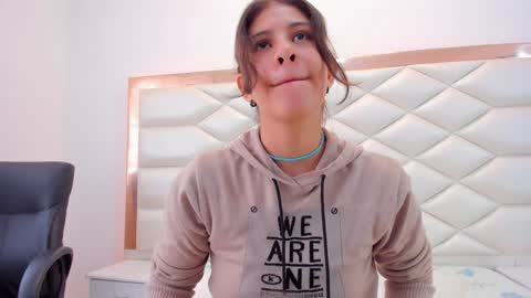 Sweetie Mia online show from 29, 1, 2025