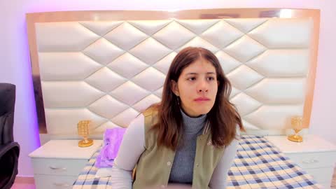 Sweetie Mia online show from 7, 2, 2025